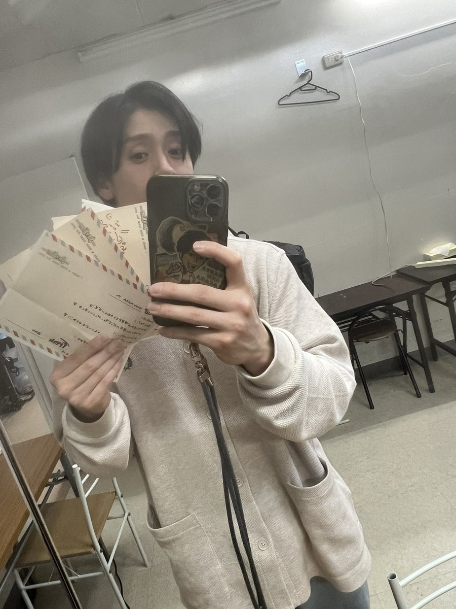 強火エンタメ軍団！
ありがとうございました！！！

楽しかったなー！！
なんかホームズさんがいた気がするなー
お客さん沢山で嬉しかった！！
また来週も沢山の人が来て欲しい！

ドリチケも沢山ありがとうございます！
また来週だー！！！