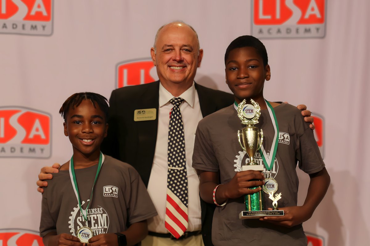 📸 Check out our Elementary Winners from the Arkansas STEM Festival! 🏆🔬💡
These young innovators wowed us with their creativity and passion for STEM! 👏🚀
#LISAAcademy #STEMFestival #FutureScientists #STEMStars