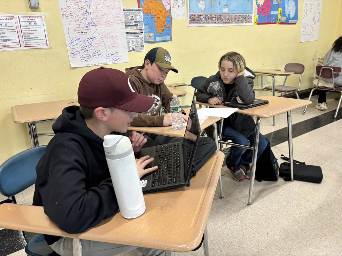 Podcast camp is off and running! The groups are planning their shows to record tomorrow. @oradioohs @ossiningufsd #podcasting