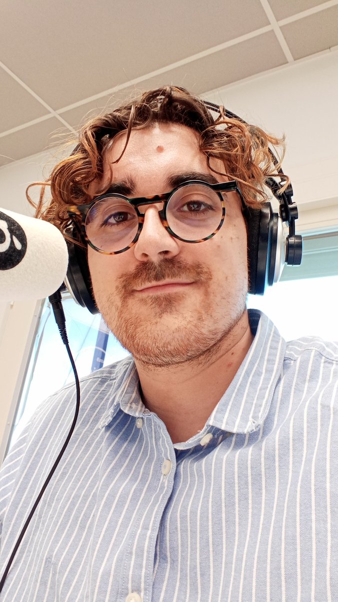 MarcLlinCodi's tweet image. Hui m'he estrenat a @apunt_media. Gràcies a l'equip de @quedatambmi per la confiança i l'oportunitat! Ha estat un plaer!!