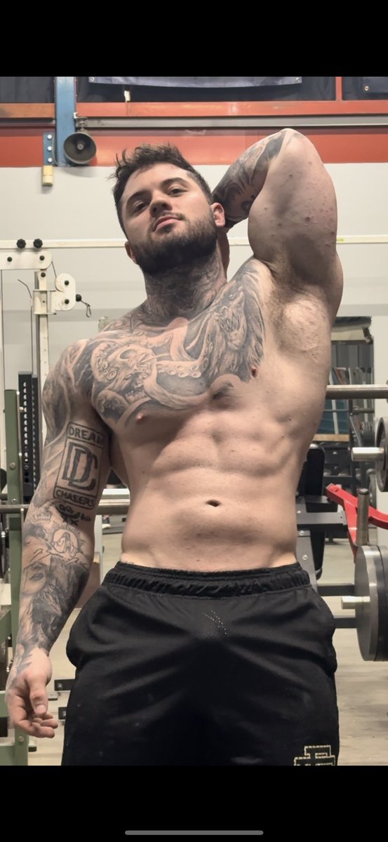 Derek Martin😈 (@deekaesthetic) on Twitter photo 