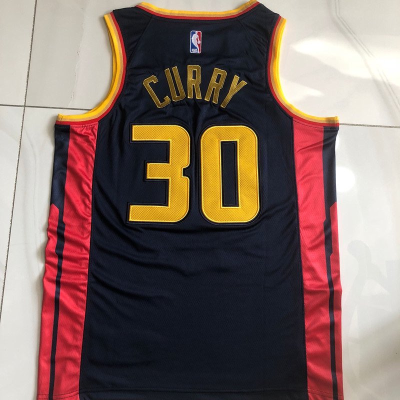 Pasion Basket (@pasionbasketnba) on Twitter photo Si los Golden State Warriors ganan esta noche a los Memphis Grizzlies y se clasifican a los Play Offs, vamos a sortear esta camiseta de Stephen Curry entre todos los que deis RT y nos sigáis a <a href="/NBAFutQuality/">Camisetas NBA/Fútbol</a> y a mí ✅🤞🏻 Si los Golden State Warriors ganan esta noche a los Memphis Grizzlies y se clasifican a los Play Offs, vamos a sortear esta camiseta de Stephen Curry entre todos los que deis RT y nos sigáis a <a href="/NBAFutQuality/">Camisetas NBA/Fútbol</a> y a mí ✅🤞🏻