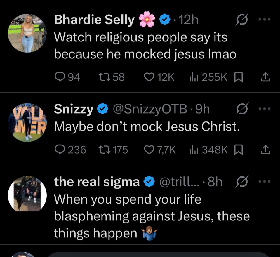 witchesmortuary's tweet photo. @SellyBhardie @PopBase RIGHT UNDERNEATH https://t.co/9KsWEssdpy