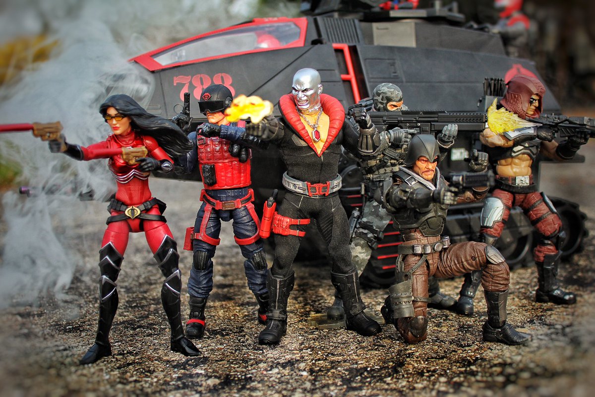 Gettin’ up to some Sh*t witcha homies. #mezco #gijoe #hasbro #gijoeclassified #customactionfigures #cobra  #gijoenation #actionfigures #actionfigurephotography #toyphotography #toyartistry #toycrewbuddies #acba #articulatedcomicbookart #hasbro #sixinchjoes
