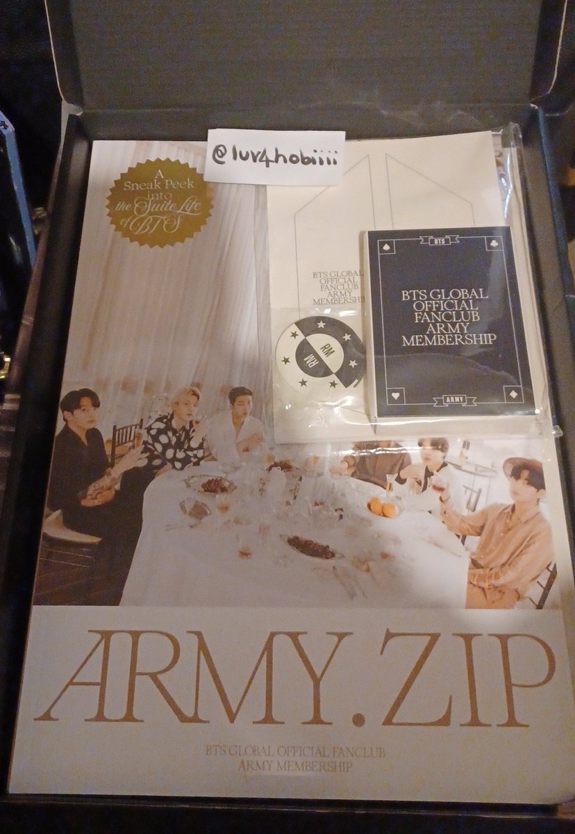 luv4hobiiii's tweet photo. 🐿️BTS Army Membership Kit 2022 Giveaway!🐿️

Follow me
Like &amp; RT
Comment done and tag an Army💜

1 Winner and giveaway is WW!

Ends 22nd April! https://t.co/e1nKgv7aVt