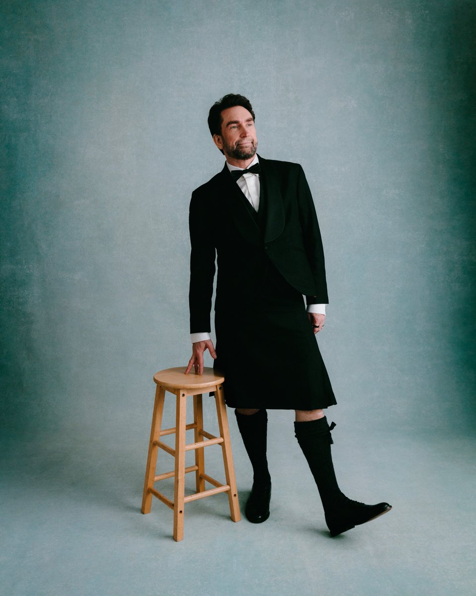 BAFTA Games (@baftagames) on Twitter photo A literal legend...
Inside the #BAFTAGamesAwards Portrait Studio with Leslie Benzies✨
📸<a href="/alexingramphoto/">Alex Ingram</a> A literal legend...
Inside the #BAFTAGamesAwards Portrait Studio with Leslie Benzies✨
📸<a href="/alexingramphoto/">Alex Ingram</a>