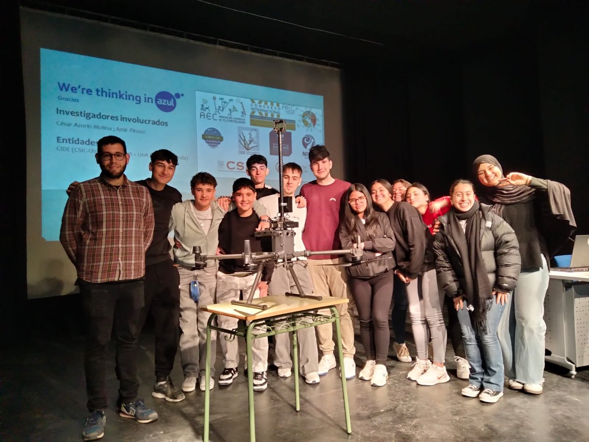 Climatoc-Lab (@climatoclab) on Twitter photo Presentación del meteodrone del Proyecto ThinkInAzul esta mañana a alumnos del IES Hermanos Amorós <a href="/HermanosAmoros/">IES Hermanos Amorós</a> de #Villena en su semana de la #Ciencia
#ThinkInAzul <a href="/CidEinvestiga/">CIDEinvestiga</a> <a href="/PTI_Clima/">PTI+ Clima</a> <a href="/CSICval/">Casa de la Ciència CSIC València</a> Presentación del meteodrone del Proyecto ThinkInAzul esta mañana a alumnos del IES Hermanos Amorós <a href="/HermanosAmoros/">IES Hermanos Amorós</a> de #Villena en su semana de la #Ciencia
#ThinkInAzul <a href="/CidEinvestiga/">CIDEinvestiga</a> <a href="/PTI_Clima/">PTI+ Clima</a> <a href="/CSICval/">Casa de la Ciència CSIC València</a>