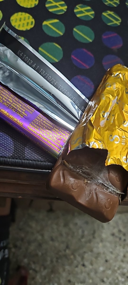 ameynaik677's tweet photo. What happened to basic hygiene and food safety standards?
People eat this thinking it’s safe. This is not just disappointing — it’s dangerous.
@CadburyIndia @fssaiindia
#DairyMilk #FoodSafety #ConsumerRights #HygieneFail #CadburySilk #Disgusted https://t.co/uc0IKx0MOS