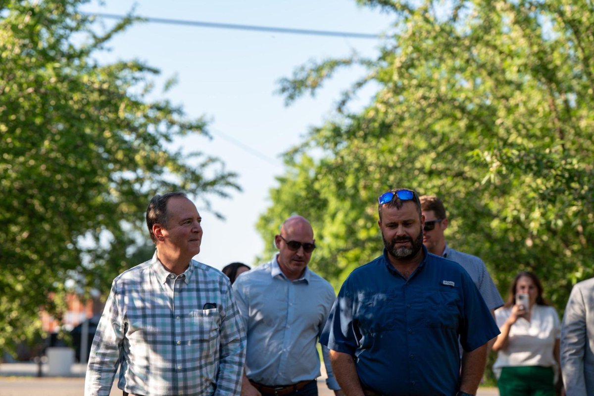 SenAdamSchiff's tweet image. I'm up in Chico meeting with farmers – listening to their concerns and discussing how I can support the great work going on in Butte County from my position on the Senate Agriculture Committee.
Thanks for the tour, @ButteCFB.