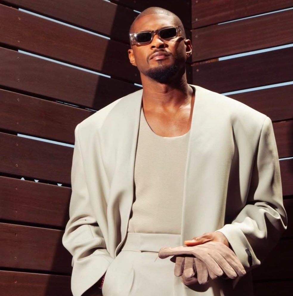 popbrains's tweet image. #Usher during his 10-night run at London’s #O2Arena  🇬🇧