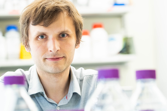 Rice Neuroengineering Initiative (@riceneuro) on Twitter photo Congratulations to <a href="/Rice_BIOE/">Rice University Bioengineering</a> faculty and <a href="/RiceNeuro/">Rice Neuroengineering Initiative</a> researcher <a href="/JerzySzablowski/">Jerzy Szablowski</a> for being the inaugural recipient of The Dr. Joe G. Hollyfield New Investigator Award for Macular Degeneration Research from <a href="/_BrightFocus/">BrightFocus Foundation</a>. (More) Congratulations to <a href="/Rice_BIOE/">Rice University Bioengineering</a> faculty and <a href="/RiceNeuro/">Rice Neuroengineering Initiative</a> researcher <a href="/JerzySzablowski/">Jerzy Szablowski</a> for being the inaugural recipient of The Dr. Joe G. Hollyfield New Investigator Award for Macular Degeneration Research from <a href="/_BrightFocus/">BrightFocus Foundation</a>. (More)