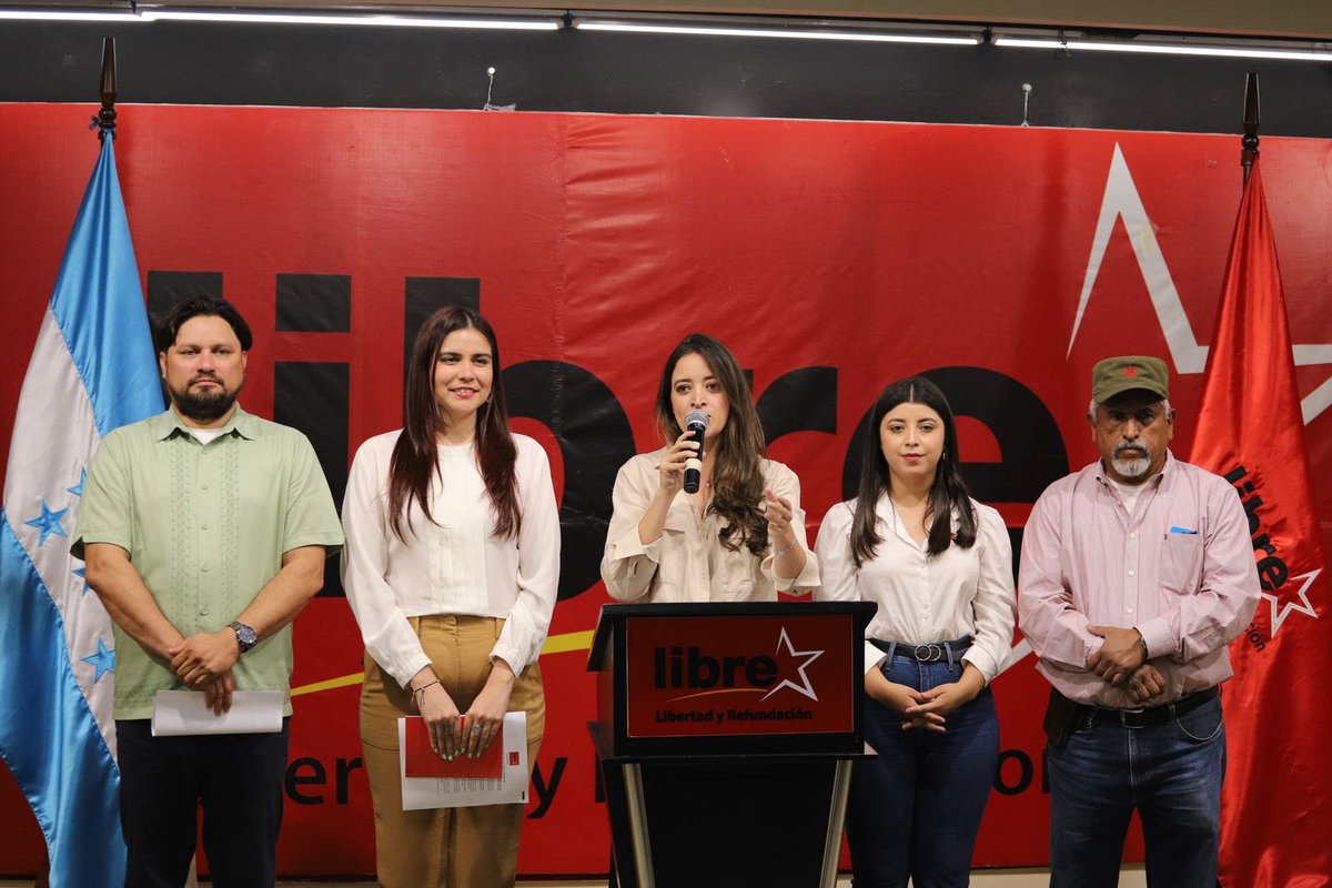 La Coordinación Nacional del <a href="/PartidoLibre/">Partido Libre</a> fue oficialmente juramentada para la conducción política del Partido en el período 2025-2029. 

Con la dirección máxima del constructor de victorias, <a href="/manuelzr/">Manuel Zelaya R.</a>, que junto a nuestra subcoordinadora <a href="/riximga/">Rixi Moncada</a> obtuvieron 610,297 para sus