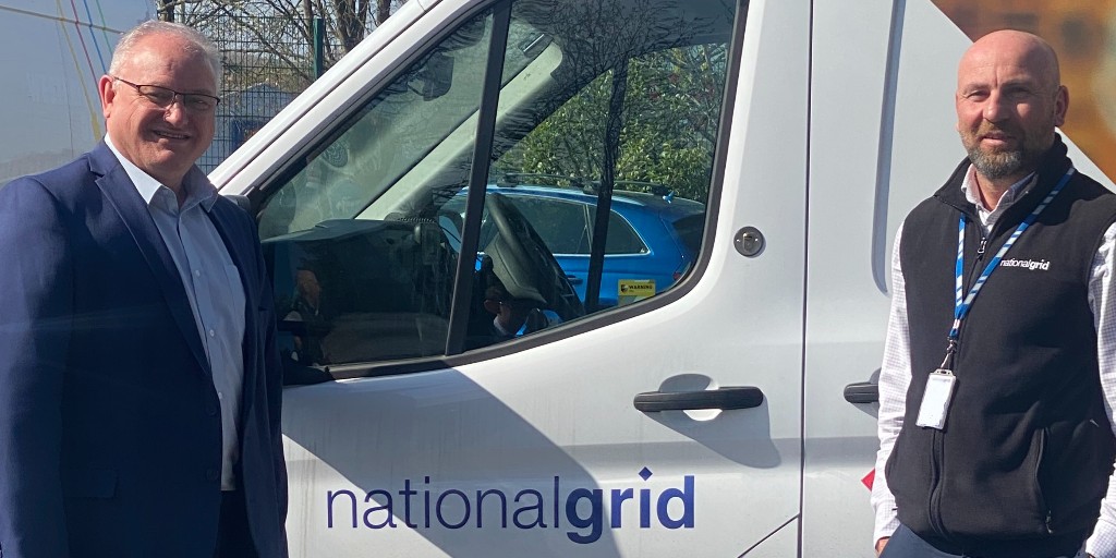 National Grid UK Customers (@gridcustomersuk) on Twitter photo ⚡Our teams welcomed <a href="/IanRoomeMP/">Ian Roome MP 🔶</a> to our #Barnstaple depot to learn more about the work we do 24/7 to power homes and businesses.
🌍 We also talked about our investment in the local electricity network to prepare Barnstaple for a net zero future.
Find out more about our ⚡Our teams welcomed <a href="/IanRoomeMP/">Ian Roome MP 🔶</a> to our #Barnstaple depot to learn more about the work we do 24/7 to power homes and businesses.
🌍 We also talked about our investment in the local electricity network to prepare Barnstaple for a net zero future.
Find out more about our