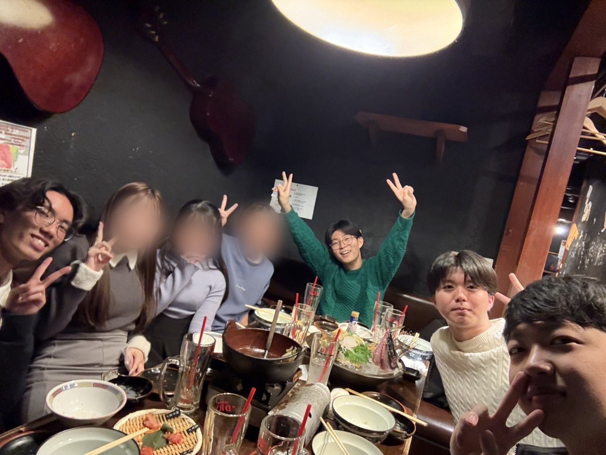 tmdu_jazz's tweet photo. 本日のセッションには4人の新入生に来ていただきました！

ご飯会も大盛り上がりでした！

次回以降のセッション参加希望はまだまだ受付中です。
新歓ライブにもぜひいらしてください！ https://t.co/EoNzu213fz