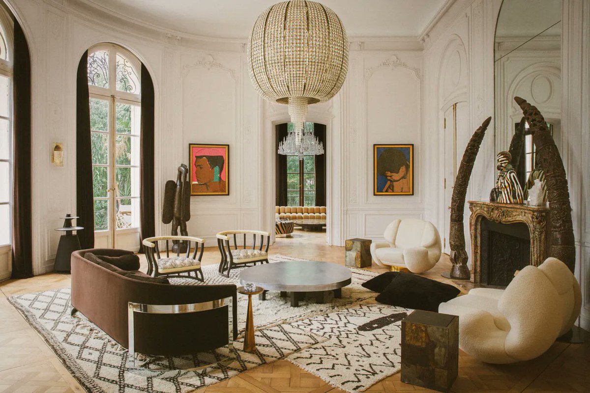 saintdemie's tweet image. inside lenny kravitz’s 1920s paris home featured in the architectural digest 🌇
photography by matthieu salvaing