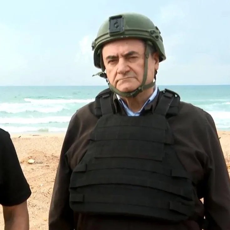 JonathanShalev's tweet image. ישראל כץ, 
אחרי שביקשת לתאם איתי פגישה וביטלת ברגע האחרון, מצאת את הזמן להצטלם בחתונה של צעירים משתמטים.
מתי תמצא את הזמן לפגוש אותי?