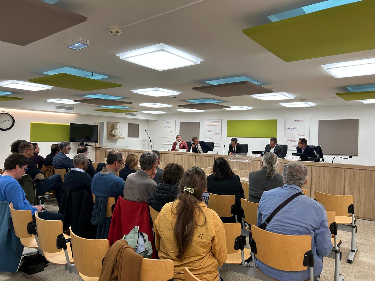 Arcom Rennes (@arcom_rennes) on Twitter photo Rencontre avec les radios locales du ressort de l’<a href="/Arcom_Rennes/">Arcom Rennes</a> pour un temps d’échange sur le paysage audiovisuel. Rencontre avec les radios locales du ressort de l’<a href="/Arcom_Rennes/">Arcom Rennes</a> pour un temps d’échange sur le paysage audiovisuel.