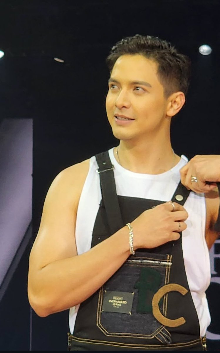 jeannieDV's tweet photo. Matutulog na sana ako eh.. 
Saw these on IG.. 

#ALDENRichards 
@aldenrichards02 
#ALDENxBenchBody https://t.co/AGZShEYD3M