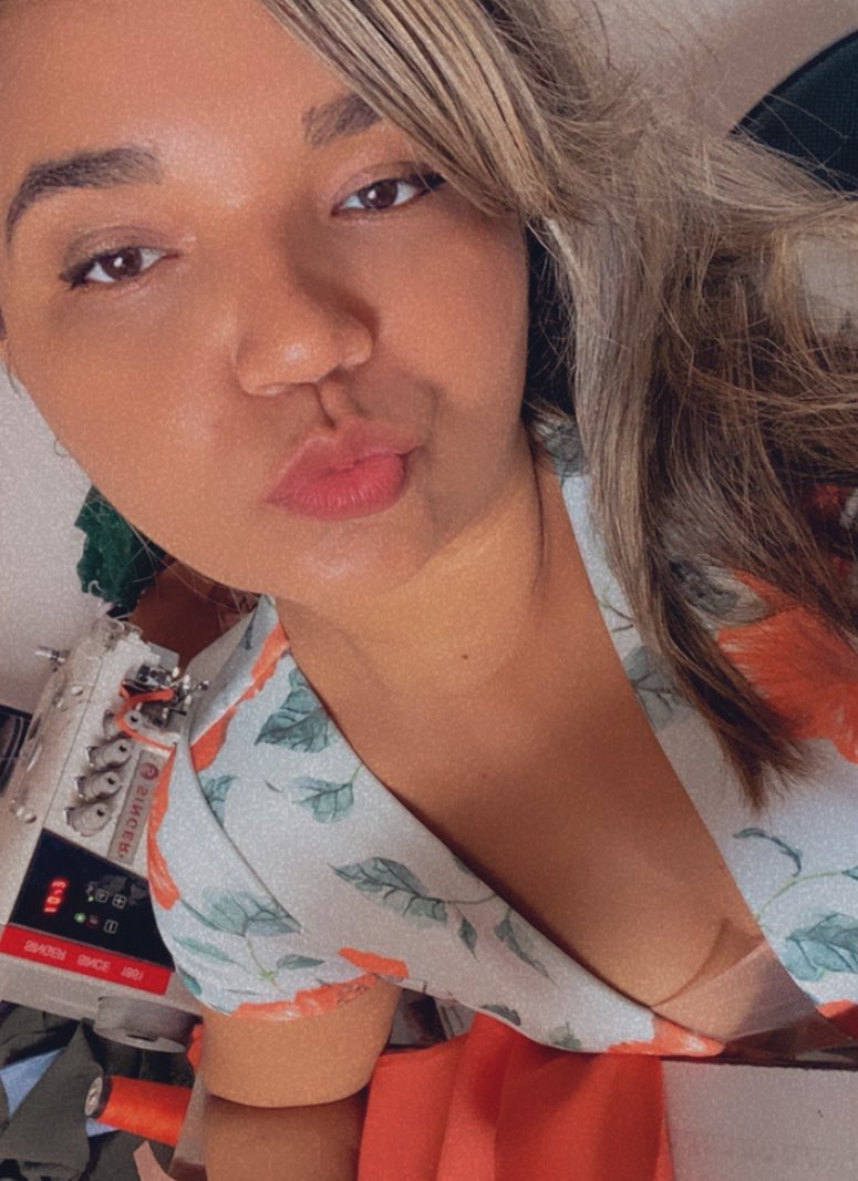 Ou você trabalha para realizar seu o  sonho , ou trabalha realizando o sonho dos outros