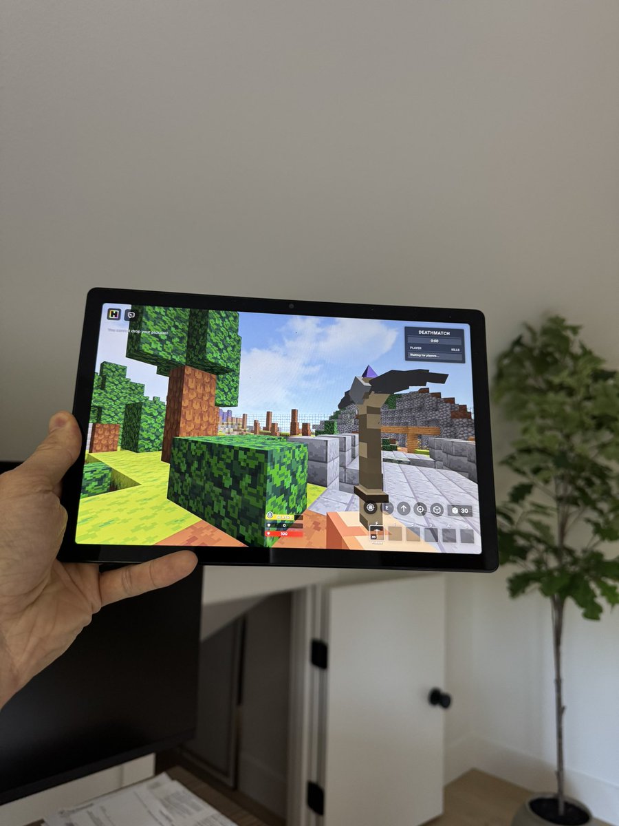 The <a href="/HYTOPIAgg/">HYTOPIA</a> Android version is looking 🔥🔥 on my tablet.