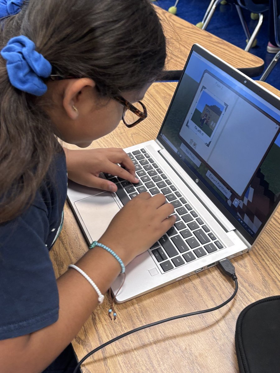 TBE_Tech's tweet photo. #3D #design #create #document w/#minecraft education @TommieBarfield #elementary #technologyclass @collierschools @PlayCraftLearn @Minecraft Best time of the year! https://t.co/cEClq57hh8