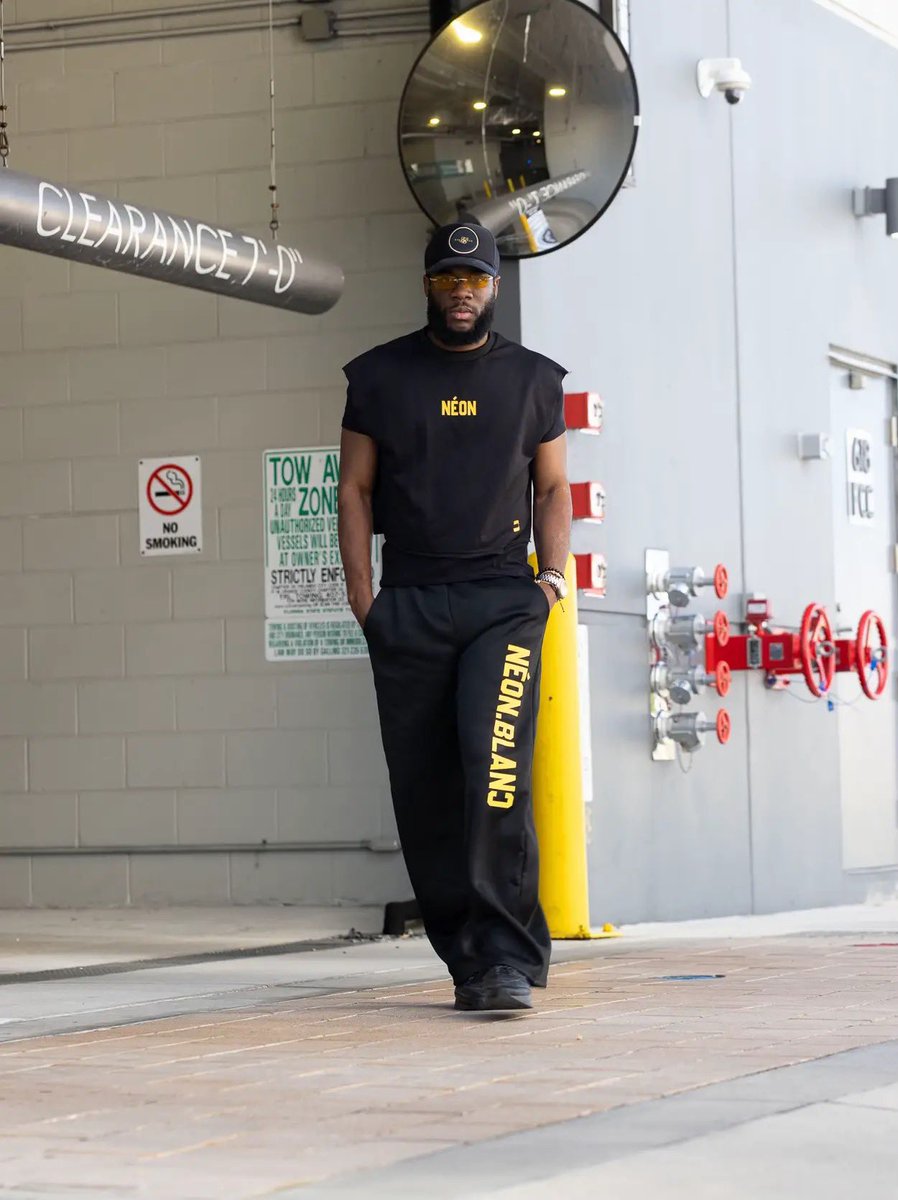 blackcavii's tweet photo. Time to level up your style with SHEIN Menswear @shein_us @SHEIN_Official 

#Streetwear #outfitideas #baggy #outfitsinspo #ootdfashion #springfits #styleoftheday #streetwear https://t.co/VRf7qBJYSL