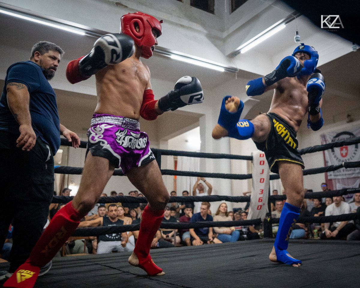 poppp21's tweet photo. Mi primer pelea de Muay Thai con la victoria de visitante 🇹🇭🔪🩸 https://t.co/w3tYDN8X5f