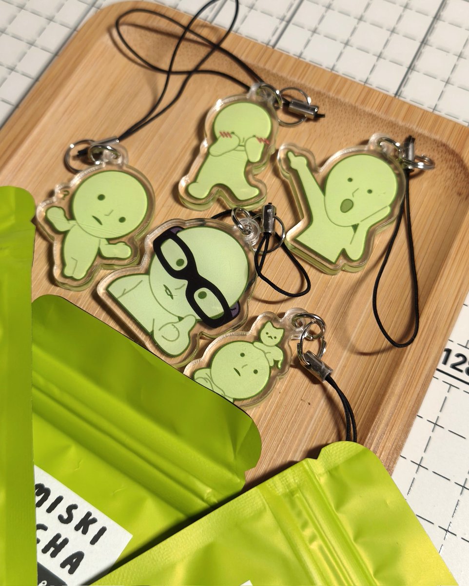 srkork's tweet image. collab with GSJJ!! @GS_Promo_Inc

GSJJ has partnered with me to introduce new merch✨ smiski phone charms✨❤️ debuting at Doujima in May :D

Customise your keychains at: customkeychains.com
gs-jj.com
#gsjj #smiski #acrylickeychains