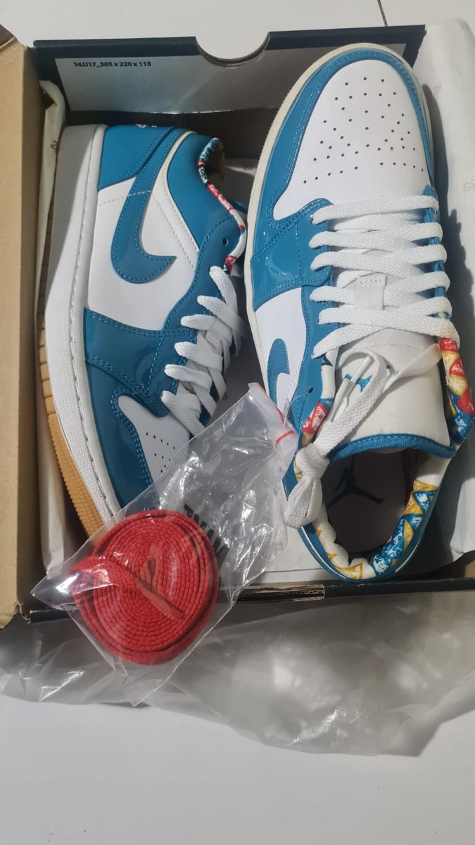 agathabellaa's tweet photo. Malem ..
Mau jual Air Jordan nih , mungkin ada yang mau kasih kado ayang beb nya 🤣
Merk : Air Jordan 1 Low SE barcelona
Size : 43
Price : 1.850.000 (bs nego tipisss)
New ya gaes ..
Ada toko oyen . https://t.co/H3AiCOBxuL