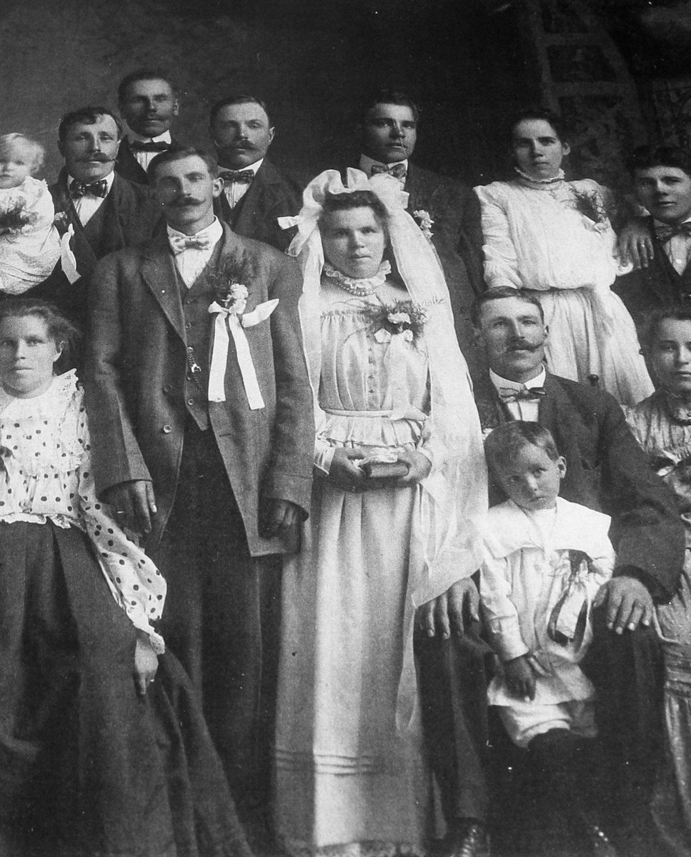 🧐 WHO'S IN THAT PHOTO? 🧐 

Pawel (Paul) Badowicz and Aniela (Angela) Stasila were married at St. Augustine Roman Catholic Church on October 11, 1910. Come in to explore Brandon's Polish roots in photos, on display now. Don't wait up - the exhibit will be gone after April 30th!