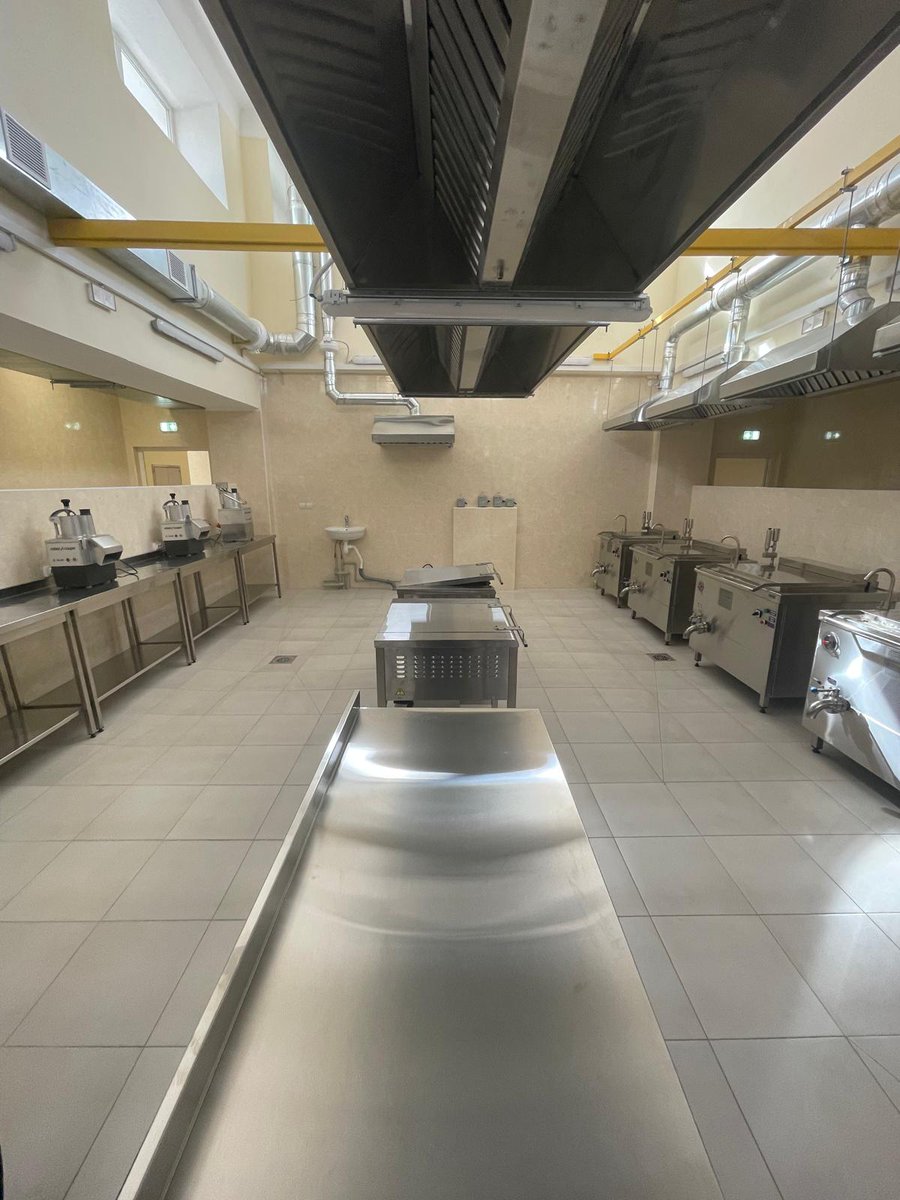 LV_Ukraine's tweet image. Латвія 🇱🇻  оновлює ще два об&apos;єкти соціальної інфраструктури
1) приміщення дошкільного навчального закладу №19 2) харчоблоку Чернігівської обласної дитячої лікарні. 

Реалізація проекту є прикладом чудової командної роботи - проект був реалізований c @UNDPUkraine 

#LATDEV