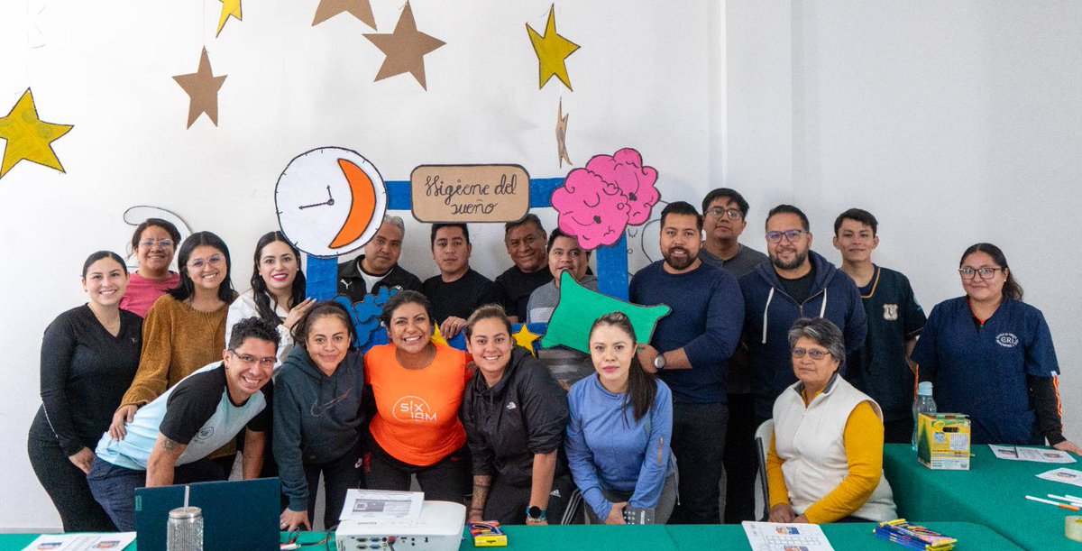 Organizamos la "Feria de la Salud", un espacio donde, compañeros de todos los departamentos de nuestra Secretaría, promovieron la activación física, la prevención de enfermedades y el cuidado de nuestro cuerpo y mente. 🧘🏻‍♀️🤸🏼‍♂️🏃🏼‍♂️👫
🌞¡Actívate, aprende, mejora tu salud!🌟