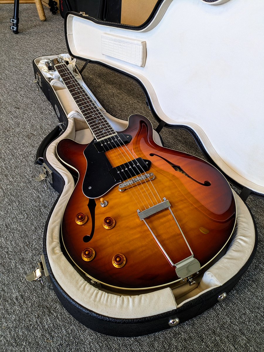 LeftyFretz (@leftyfretz) on Twitter photo Check out this absolutely STUNNING <a href="/collingsguitars/">Collings Guitars</a> I30 LC in Tobacco Sunburst that arrived at work this week! 😍 An absolute dream guitar for me - whatdya reckon? Check out this absolutely STUNNING <a href="/collingsguitars/">Collings Guitars</a> I30 LC in Tobacco Sunburst that arrived at work this week! 😍 An absolute dream guitar for me - whatdya reckon?