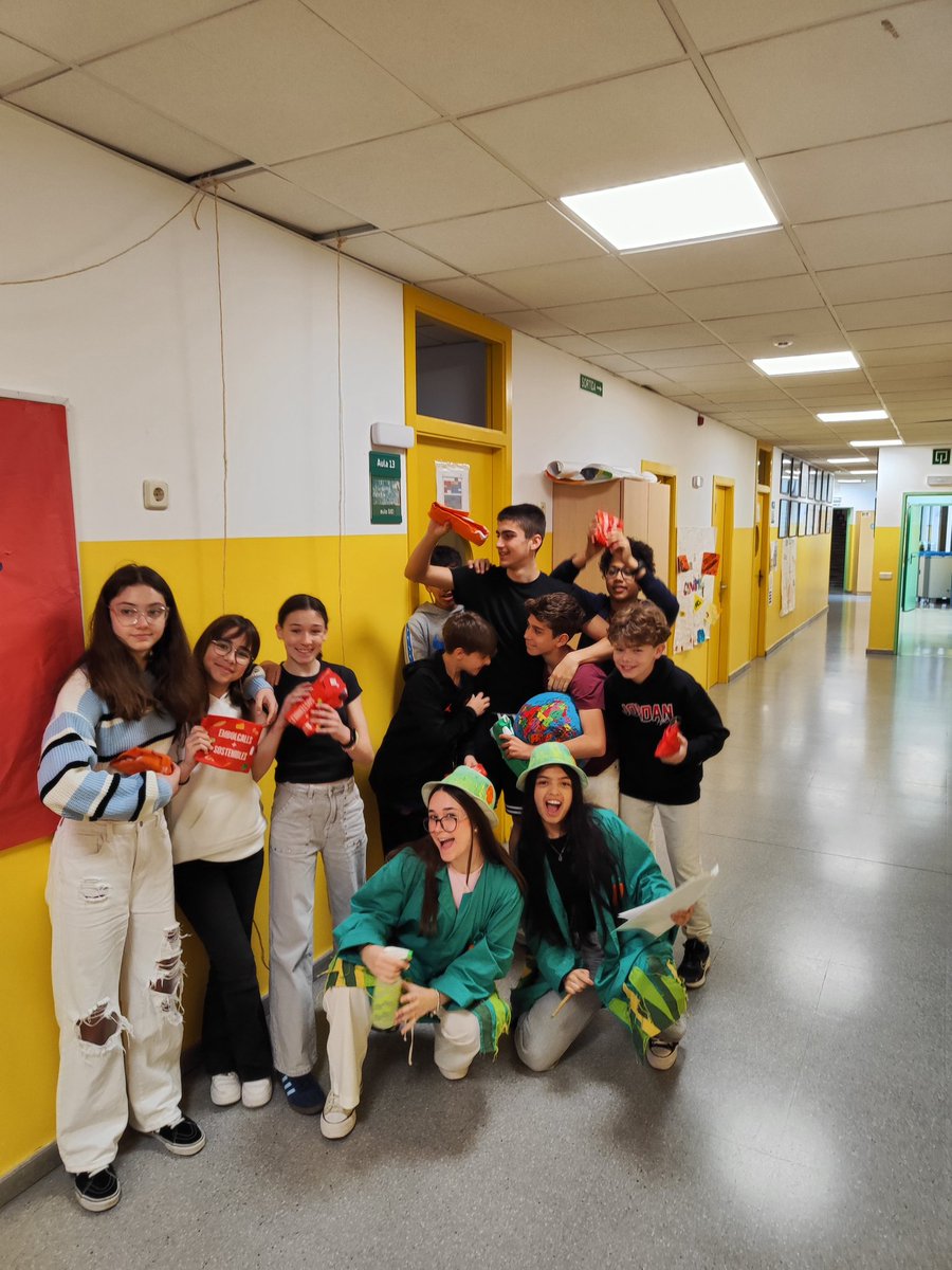 L' #EskamotVerd ha fet la 2a diagnosi de la campanya #EmesS de #EscolesSostenibles i sembla ser que ens acostem al #Residu0 a l'esmorzar! @escolesxesc <a href="/esenred21/">ESenRED</a>