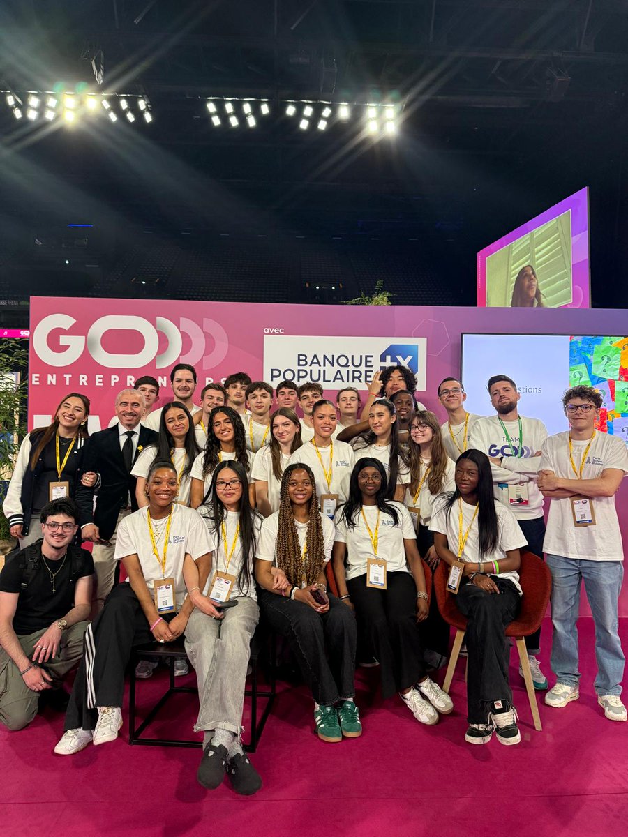 Go Entrepreneurs (@goentrepreneurs) on Twitter photo Un immense merci à Madjid Yahiaoui et à toute l’équipe <a href="/Psbeduparis/">Paris School of Business</a> pour leur incroyable travail sur #GOEntrepreneurs ! ✨
Grâce à vous, le Marathon Pitch et l'Espace Networking ont été un véritable succès. Vous avez su créer une atmosphère dynamique et propice aux échanges, Un immense merci à Madjid Yahiaoui et à toute l’équipe <a href="/Psbeduparis/">Paris School of Business</a> pour leur incroyable travail sur #GOEntrepreneurs ! ✨
Grâce à vous, le Marathon Pitch et l'Espace Networking ont été un véritable succès. Vous avez su créer une atmosphère dynamique et propice aux échanges,