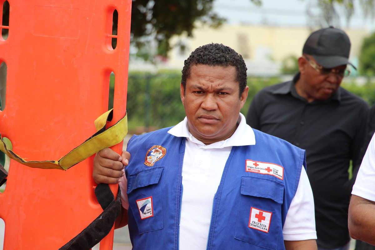 AyuntamientoVPC's tweet photo. Contamos con 19 ambulancias, vehículos equipados para rescates, 45 patrullas policiales y militares, puestos de grúas, seguridad vial y un centro móvil de operaciones en Playa Macao. Se trabajará especialmente para prevenir accidentes de tránsito, https://t.co/tCN3s5hASS