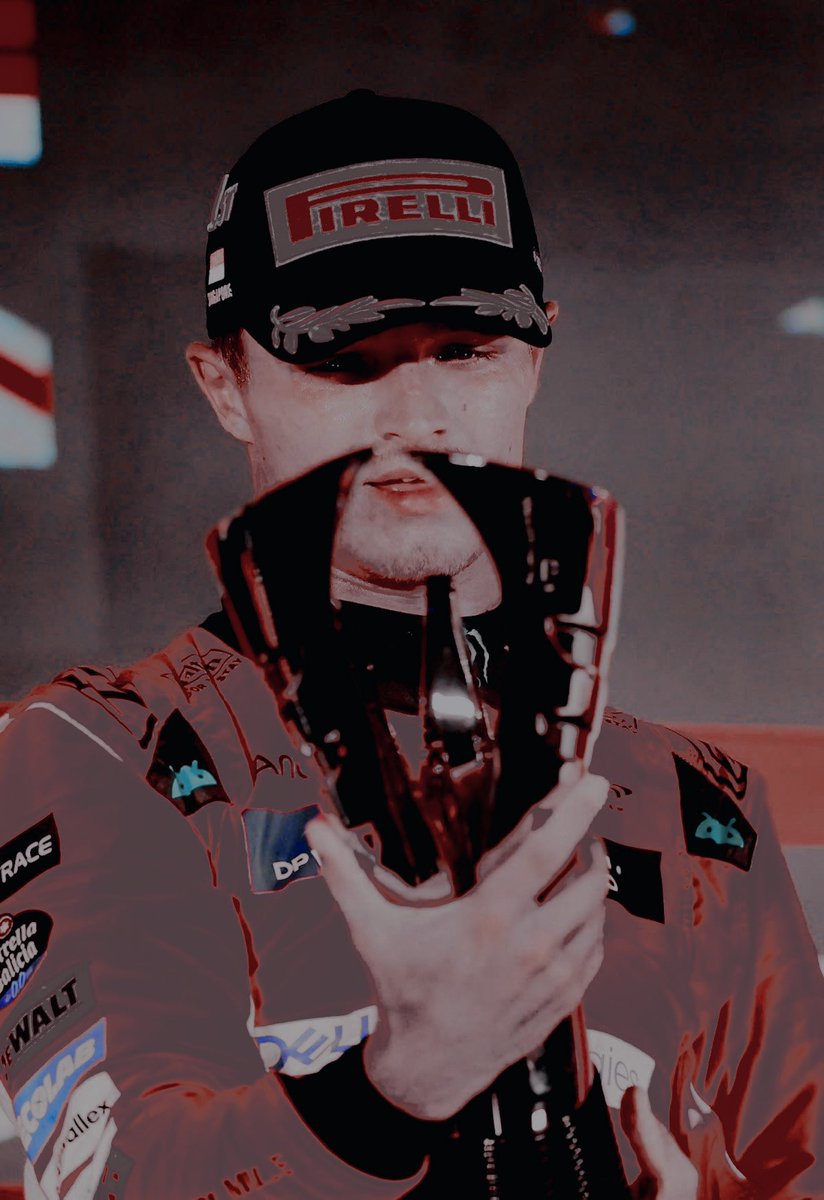 𝓻𝒉𝒚𝒔 (@passionspits) on Twitter photo 