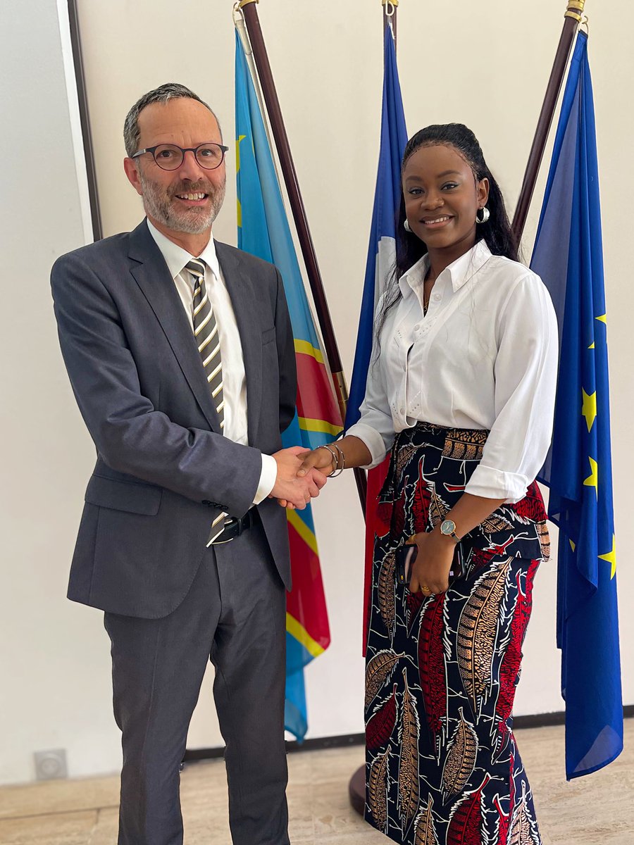 Très honorée d'avoir été l'invitée aujourd'hui de l'Ambassadeur de France en RDC pour un déjeuner constructif axé sur le rôle de la France en RDC. En tant que jeune entrepreneure engagée, j'ai souligné l'importance de son soutien aux jeunes entrepreneurs.