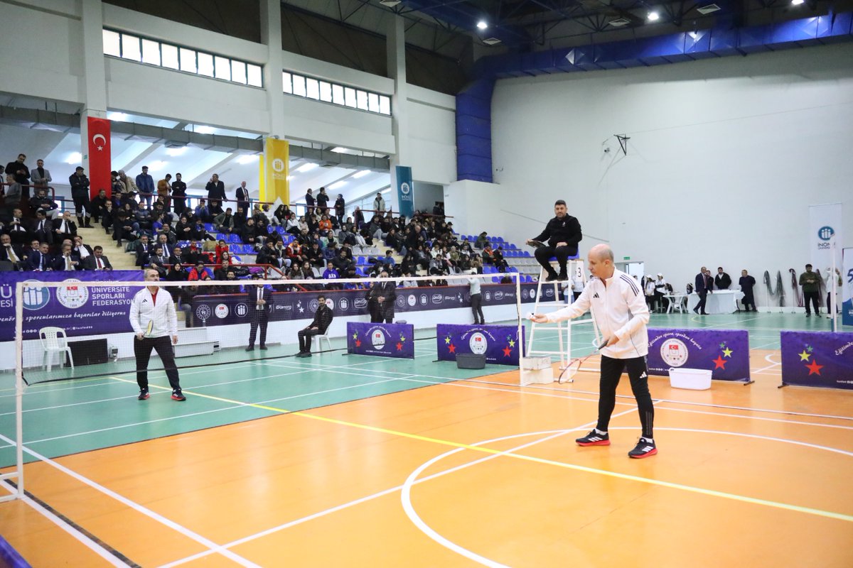 Erol Özvar (@erolozvar) on Twitter photo Türkiye Üniversite Sporları Federasyonu (TÜSF) tarafından düzenlenen Üniversiteler Arası Badminton Süperlig Türkiye Şampiyonası Ödül Töreni’ne katılarak dereceye giren takımlarımıza madalyalarını takdim ettik.
Şampiyon olan <a href="/ebyu2006/">Erzincan Binali Yıldırım Üniversitesi</a> takımını tebrik ederim.
Bu vesileyle Türkiye Üniversite Sporları Federasyonu (TÜSF) tarafından düzenlenen Üniversiteler Arası Badminton Süperlig Türkiye Şampiyonası Ödül Töreni’ne katılarak dereceye giren takımlarımıza madalyalarını takdim ettik.
Şampiyon olan <a href="/ebyu2006/">Erzincan Binali Yıldırım Üniversitesi</a> takımını tebrik ederim.
Bu vesileyle