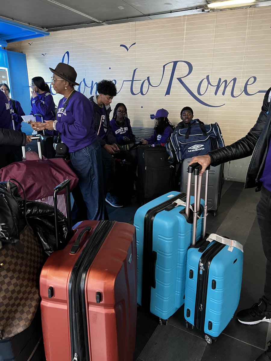 ScienceTech's tweet image. Science Skills arrived in Rome/Italy on Sunday, April 13th after flying overnight to the Rome (FCO) airport.