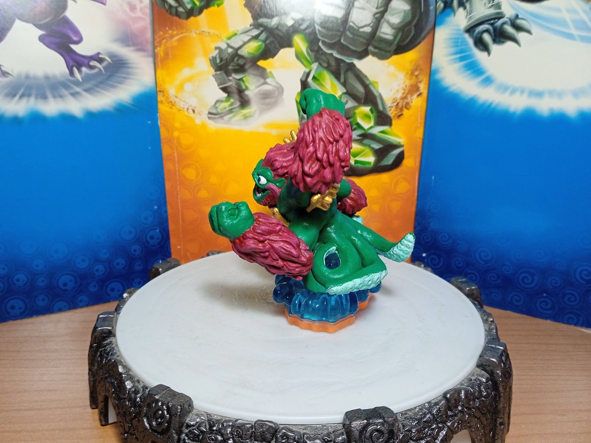 Willptor's tweet photo. Custom finalmente terminado: "Slam Buckler Series 2"
#skylanders #custom #skylanderscustom https://t.co/w9z8XFda7G