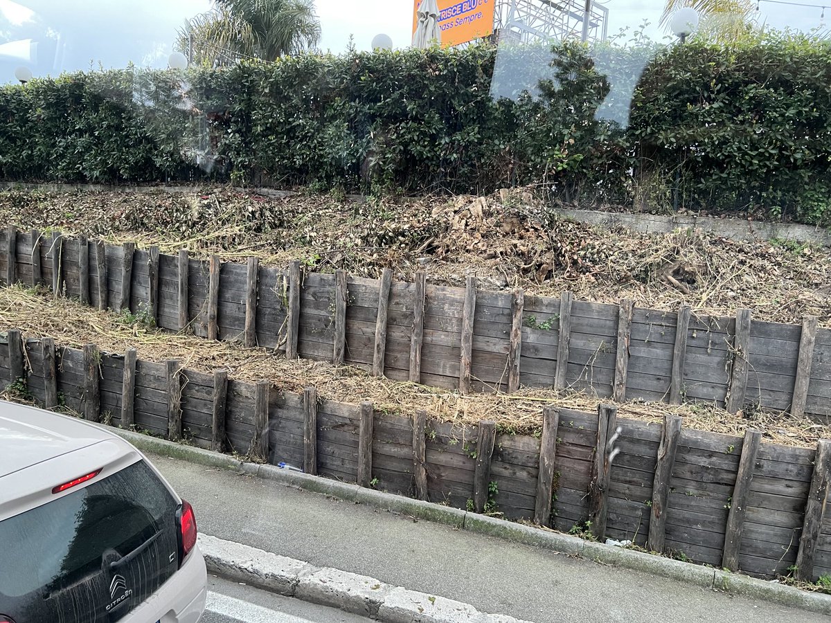 ScienceTech's tweet image. Day 1: Take a look at scenic Rome, as we make our way to our tour sites for day 1.