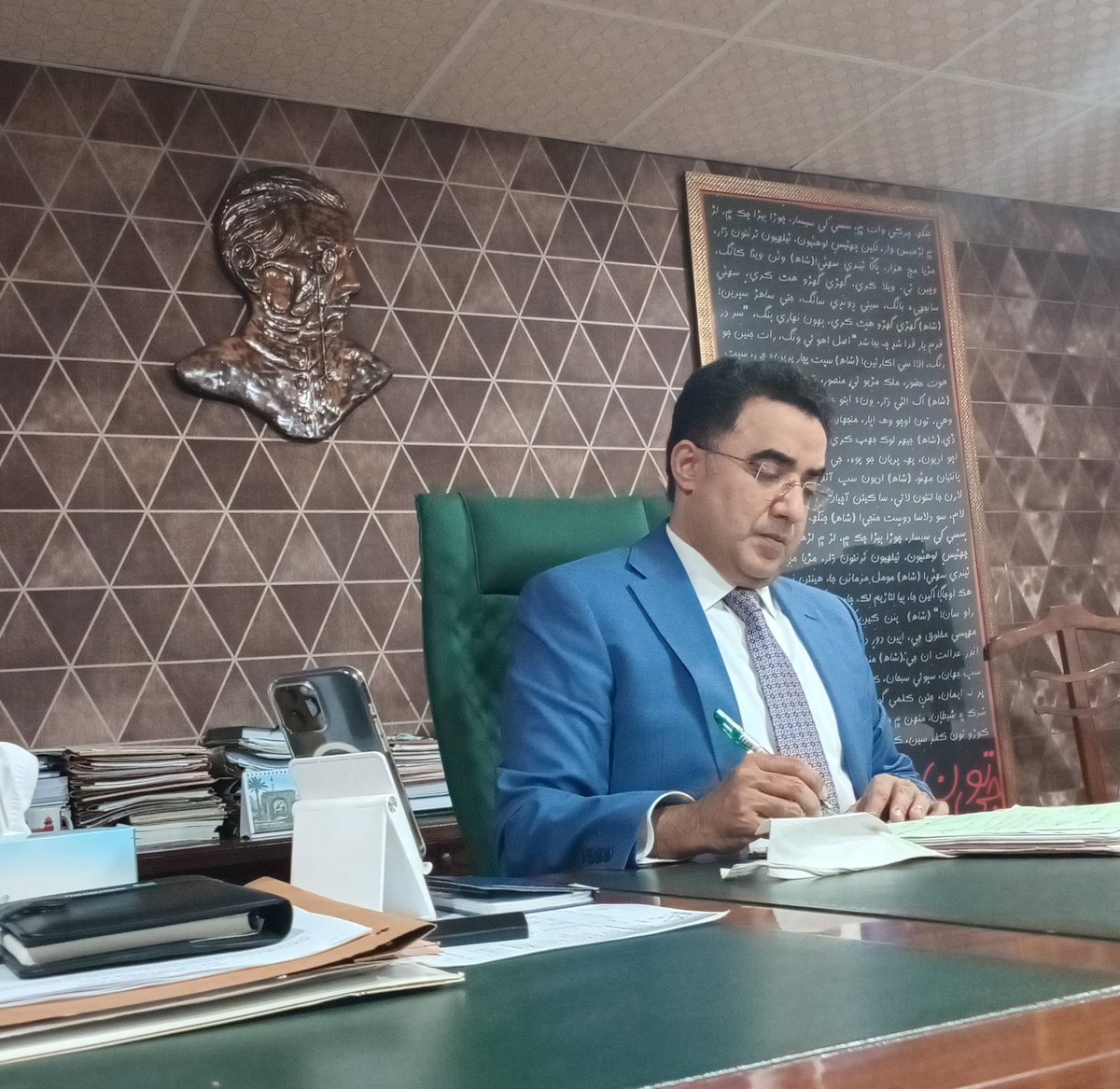 PARVAIZ BANBHAN (@perveizahmed) on Twitter photo Very nice Meeting with Dear Sain Miandad Rahoojo SB Commissioner SESSI Sindh at his office Karachi
<a href="/MiandadRahoojo1/">Miandad Rahoojo</a> <a href="/Saeed_Sangri/">Saeed Sangri</a>
<a href="/KhanZangejo/">Khan Zangejo</a> Very nice Meeting with Dear Sain Miandad Rahoojo SB Commissioner SESSI Sindh at his office Karachi
<a href="/MiandadRahoojo1/">Miandad Rahoojo</a> <a href="/Saeed_Sangri/">Saeed Sangri</a>
<a href="/KhanZangejo/">Khan Zangejo</a>