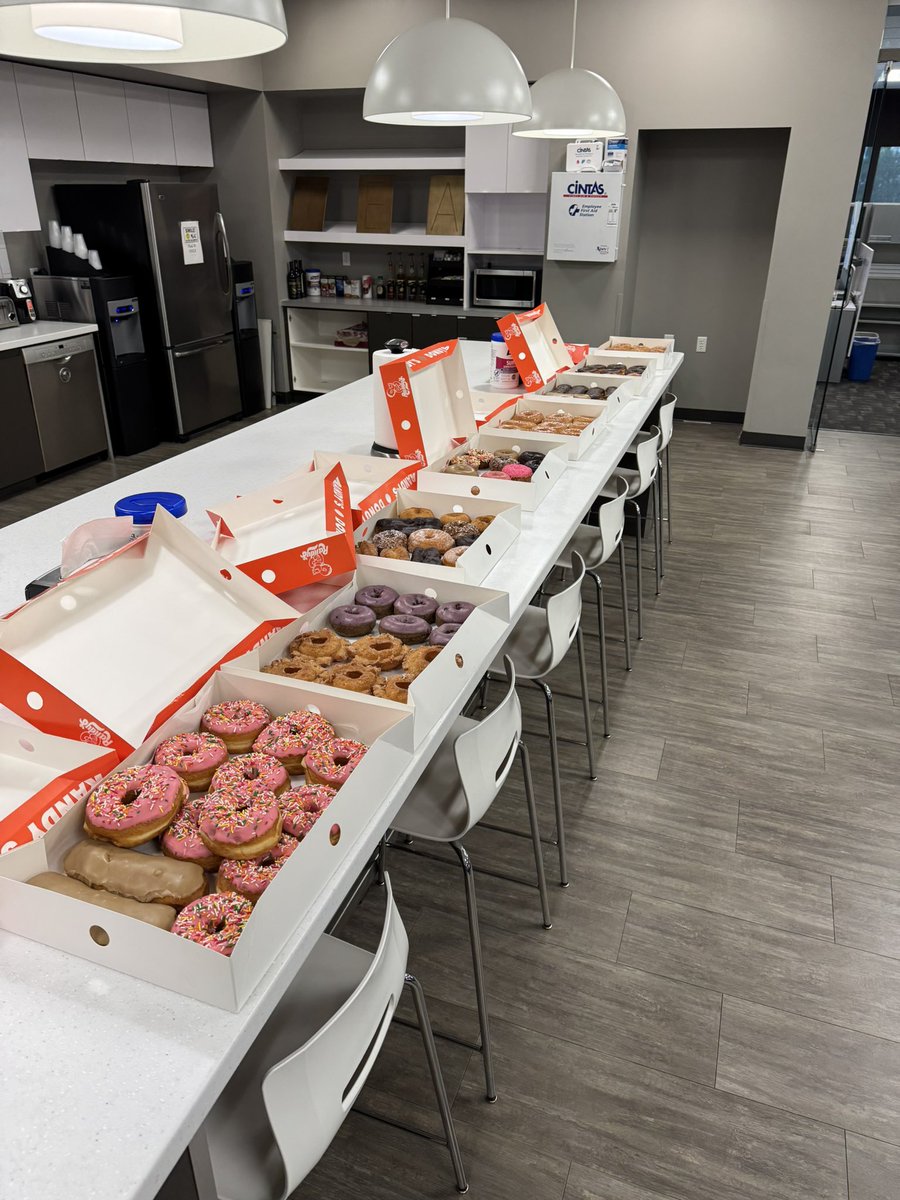Bought donuts for the office on “Wellness Day” nobody is getting healthy on my watch 

#stayfat #yolo #expand