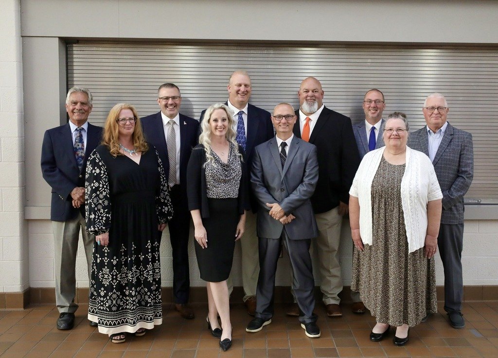 🎉 Big news from LHS! Mr. Roni Ettleman will officially take over as Principal starting July 1, 2025. He’s been a strong leader as Assistant Principal and Athletic Director, and we know he’ll do great things in this next chapter! Read more: usd495.com/article/2150800
