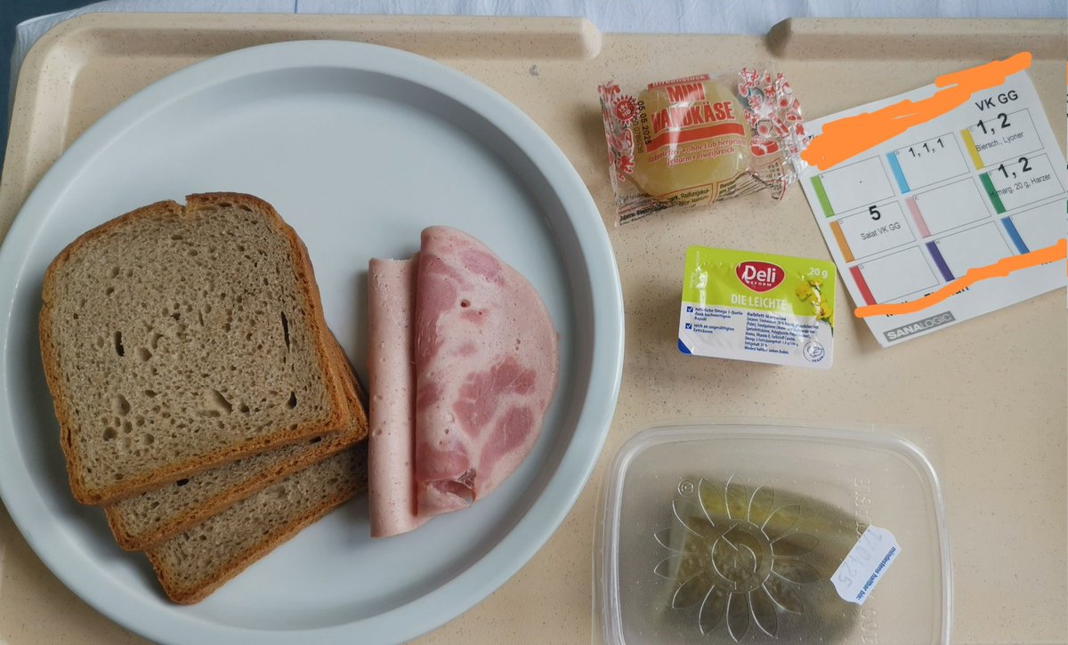Hodl_Bootcamp's tweet image. I pay close to 1000 € for the german-Health system every month 😇

This is the food you get in the Hospital 🏥

We call it Fiat-Food 🤡