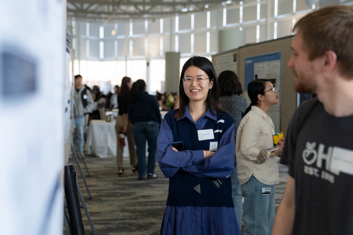 U-M Medical School Research (@umichmedscience) on Twitter photo The 2025 Deanās Lecture and Bold Science Symposium brought together <a href="/umichmedicine/">Michigan Medicine</a> experts and keynote <a href="/EliLillyandCo/">Eli Lilly and Company</a> CSO Dr. Daniel Skovronsky to explore metabolism research, challenges, and the impact of GLP-1 therapies on patient lives. michmed.org/w48JQ The 2025 Deanās Lecture and Bold Science Symposium brought together <a href="/umichmedicine/">Michigan Medicine</a> experts and keynote <a href="/EliLillyandCo/">Eli Lilly and Company</a> CSO Dr. Daniel Skovronsky to explore metabolism research, challenges, and the impact of GLP-1 therapies on patient lives. michmed.org/w48JQ