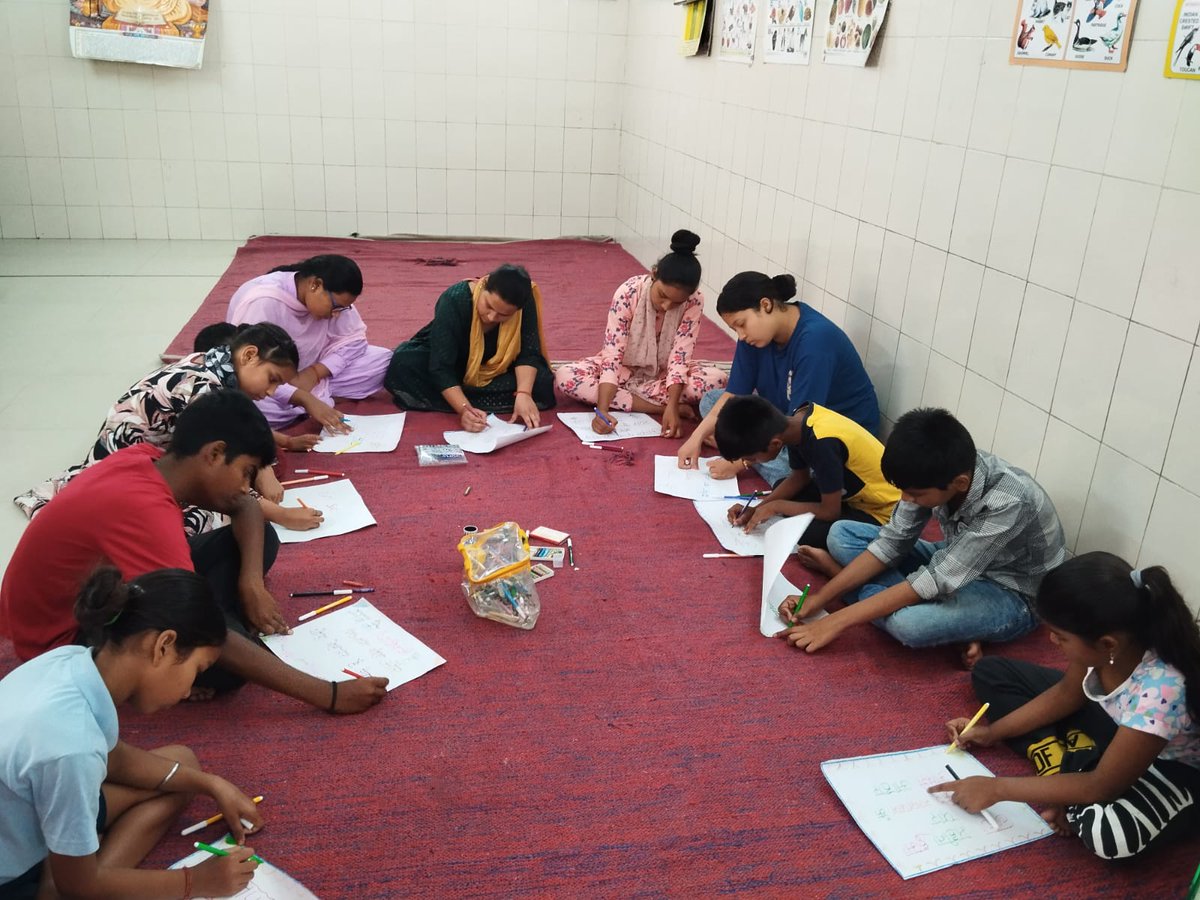 meraposhitchd's tweet image. Kajheri circle anganwadi centre conducts slogan writing competition focused on complementary feeding among children, encouraging the community to spread the message of early nutrition through creative expressions!

#PoshanPakhwada2025 #PoshanAbhiyaan  #complementaryfeeding