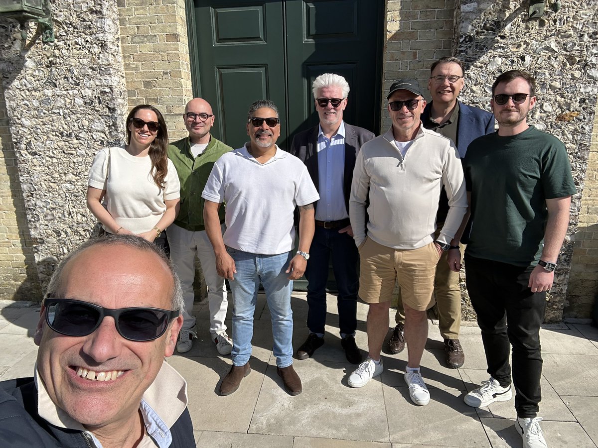 GPOnyx's tweet image. Cracking weekend at @Goodwood for the Members Meeting…some fabulous cars..great racing..brilliant company..sunshine..😁🏁and a few beers..