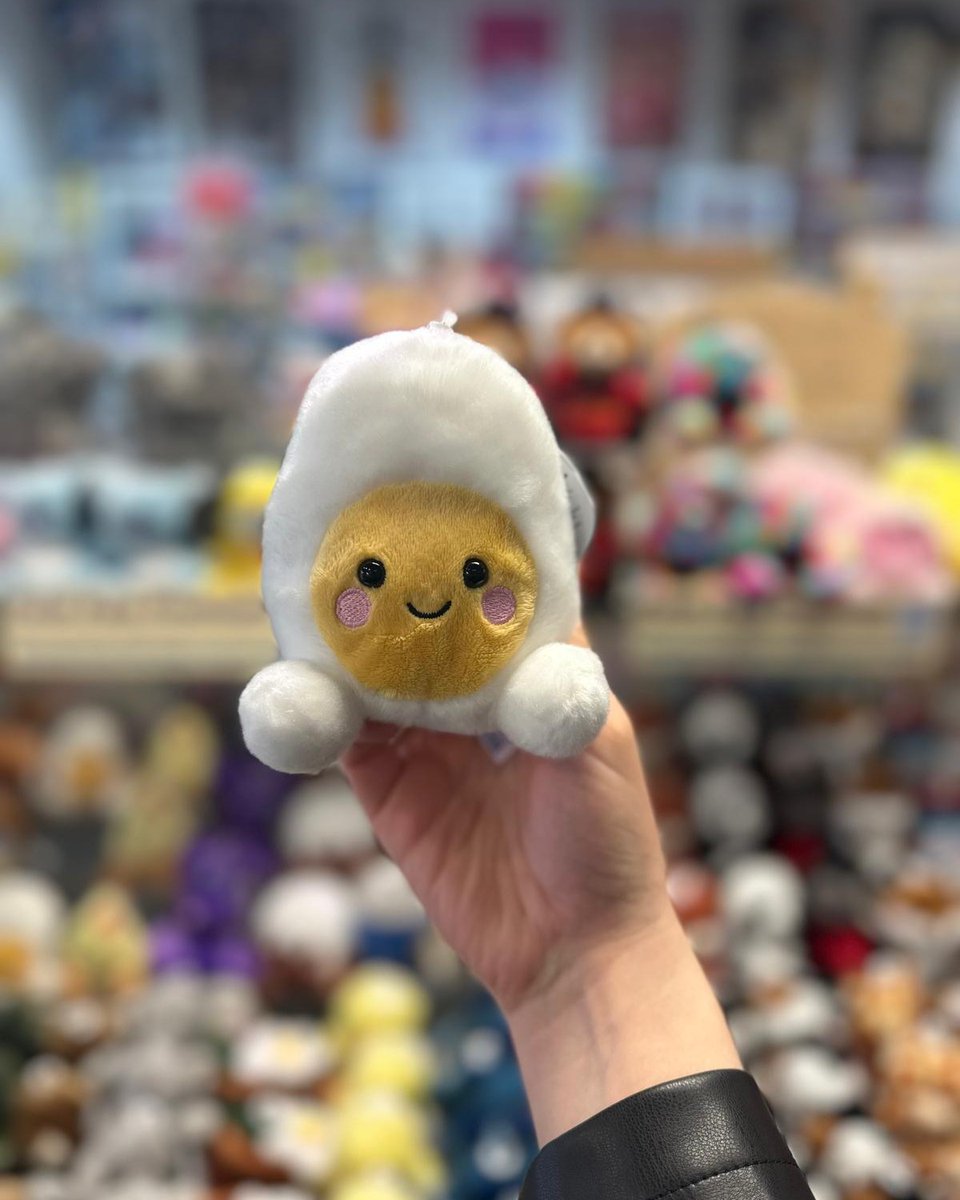 County_Mall's tweet image. Soft, snuggly, and full of Easter charm! Find the cutest Easter plushies at G STORE! 🐣

Click here for more Easter gifting inspiration - bit.ly/4i9MmWd 
 
#countymall #gstore #eastergifting #crawley #plushies